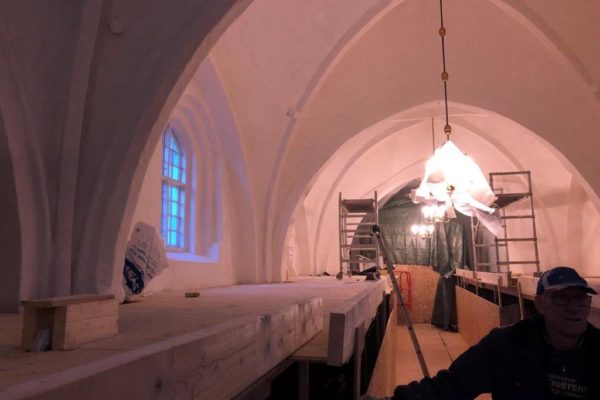 Billede fra renovering af Hvalsø Kirke i 2020